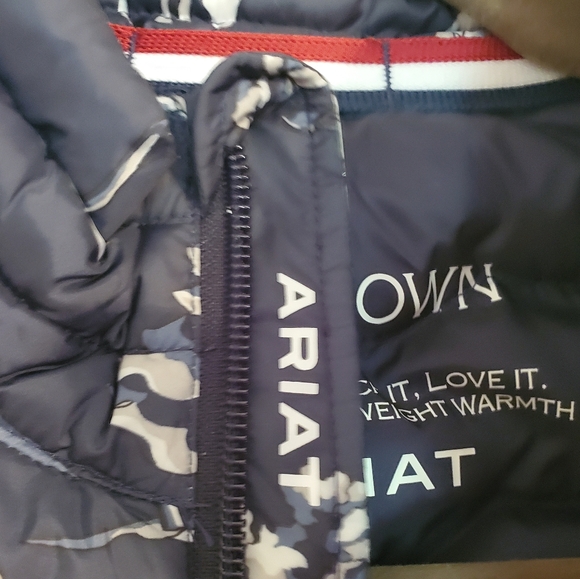 Ariat Navy Blue Ideal Down Zip Front Vest Pasture Shadow Print Women's Small - Picture 7 of 8